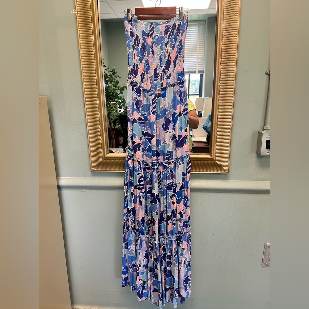 Floral strapless Maxi Dress with smocked bodice.